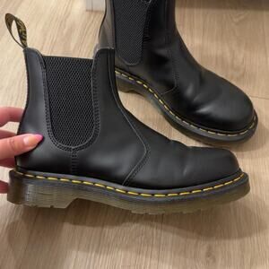 Dr martens 2976 yellow stitch